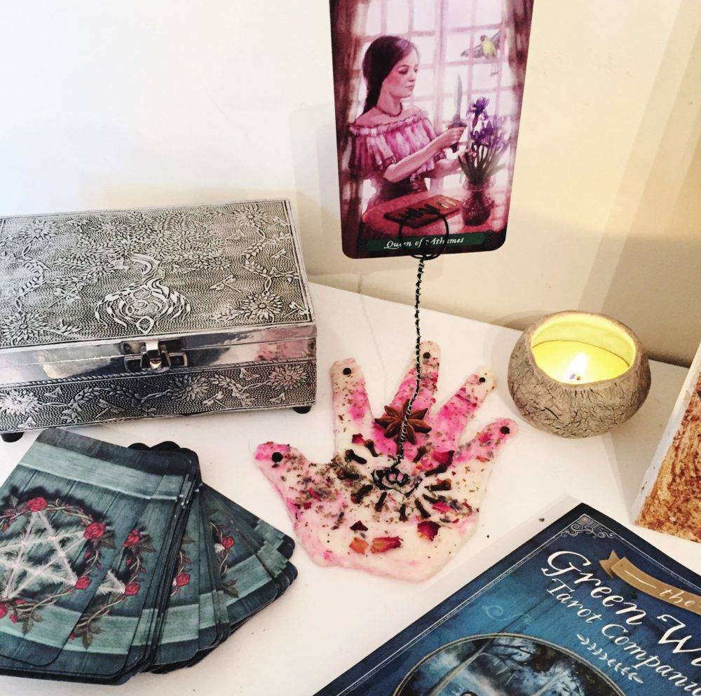 first quarter moon tarot card holder