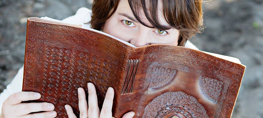 About Dana da Ponte - Art and spiritual coaching for moms,and moms-to-be, to heal unhealthychildhood mother/daughter relationships with Dana da Ponte - https://danadaponte.wordkeeper.net